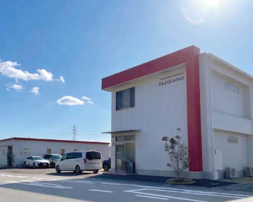 日経BP「Monthly」2026年4月号に「1人当たり売上高の向上と設備投資による高い生産性」で掲載されました