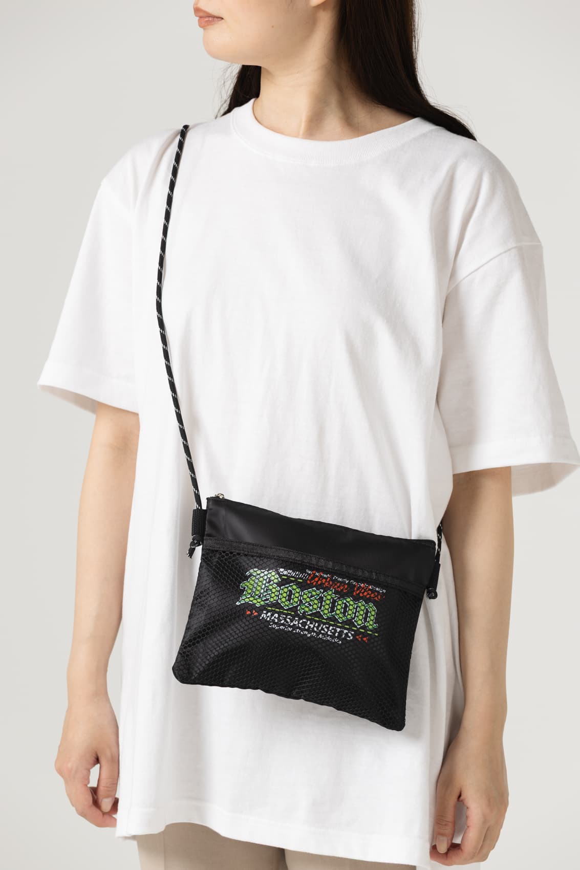 メッシュポケットサコッシュの商品画像