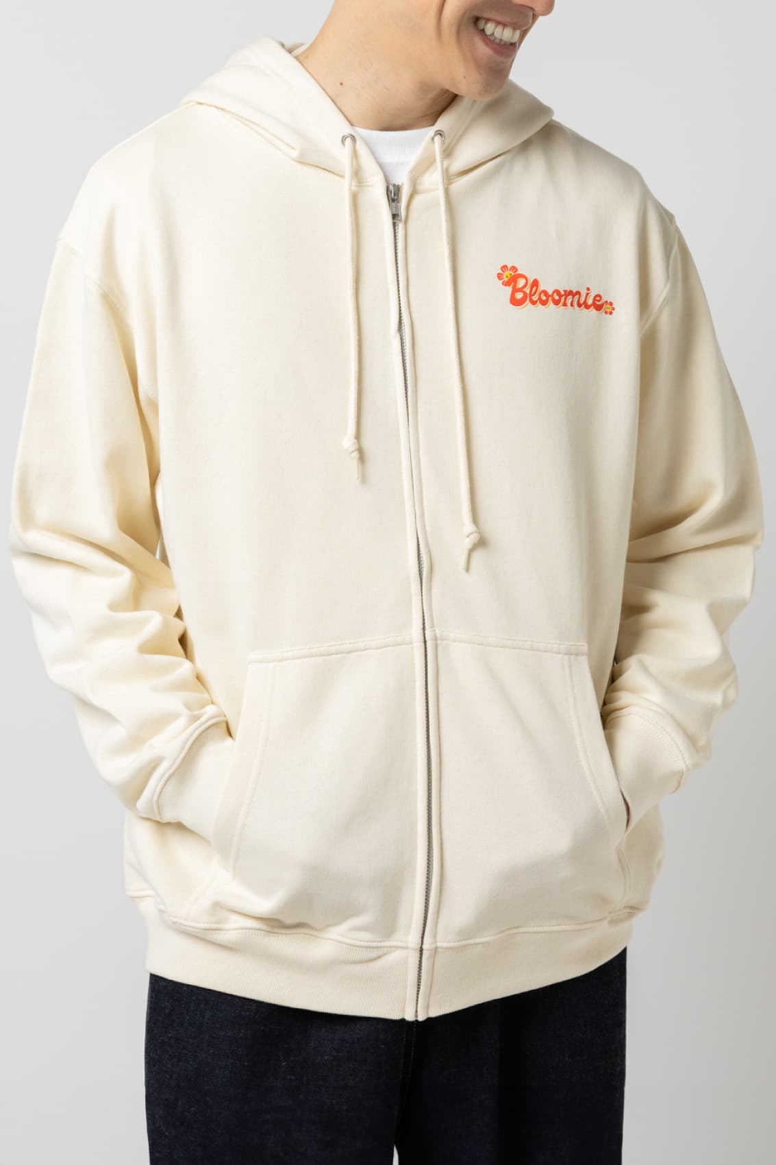 王道カジュアルジップパーカー